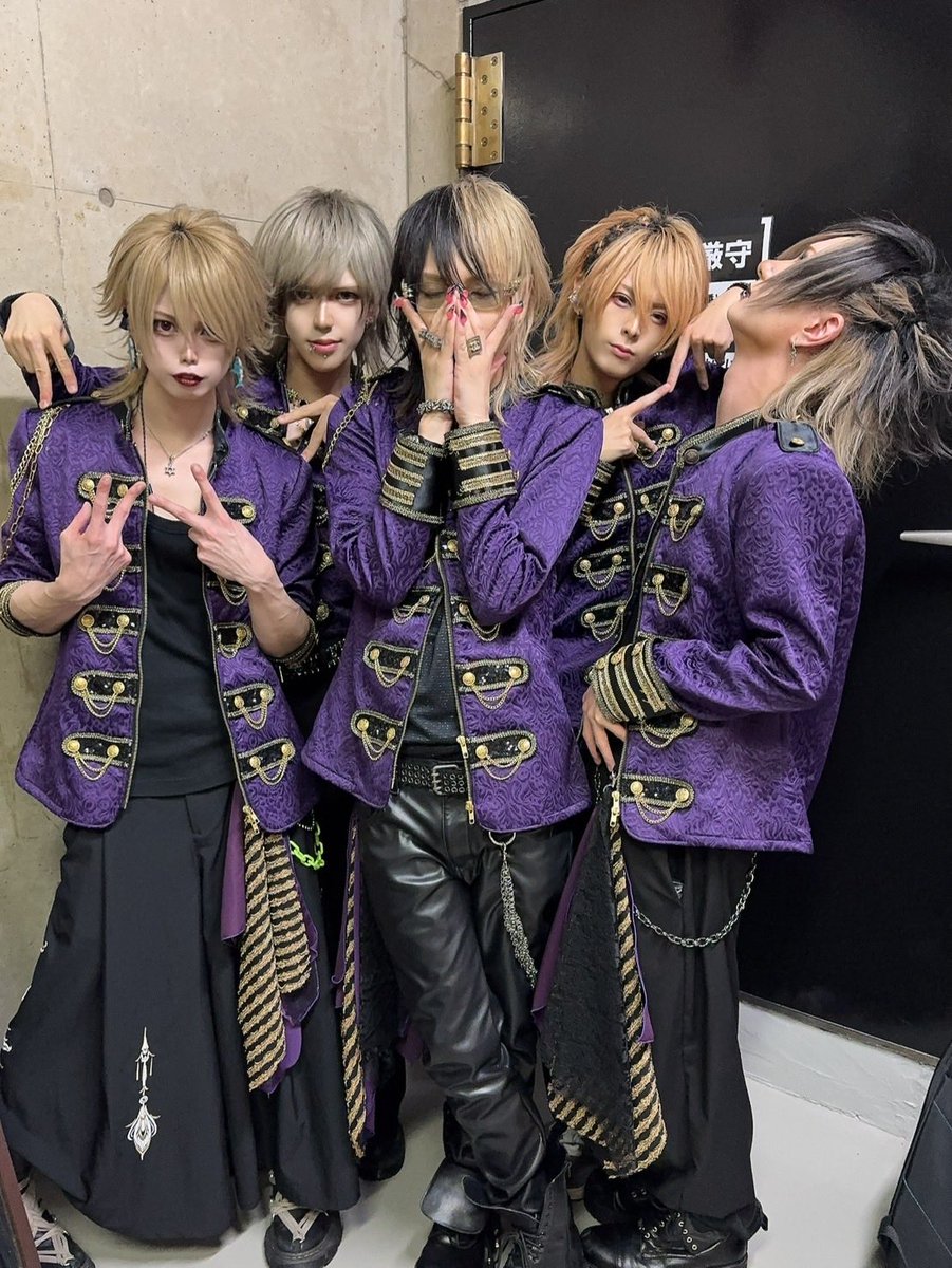 TOKYO_HANAYOME's tweet photo. 🥀SET_LIST🥀  

Vijuttoke主催
「Vijuttoke!!Festtoke!!2026」
2026年9月20日

1.妄想ランデヴー
2.魔法少女は壊れない
3.英雄伝説
4.PARALYZE
5.愚者ノ行進
6.愛憎ループ
7.愛が狂う。

NEXT▶︎ 9/24 赤羽ReNY

楽曲配信中♬
https://t.co/hKttJhTB3k https://t.co/eIHBeITwbr