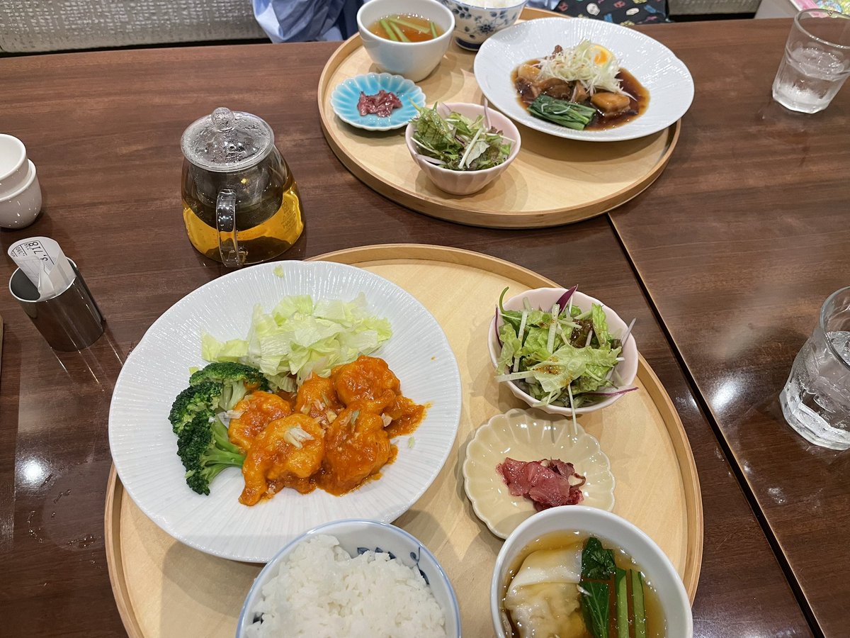 hasimocchan's tweet photo. ゆかちーと久々(去年の推し観てぶり)会ってお出かけしてきた( ᐛ )و

良い買い物出来たし
美味しいものは食べれたし
めちゃくちゃ話したかった事も話せて
良い一日ですた( ¨̮ )

2人ともイギリストースト見て買うっていう笑 https://t.co/JvXLlfh77q