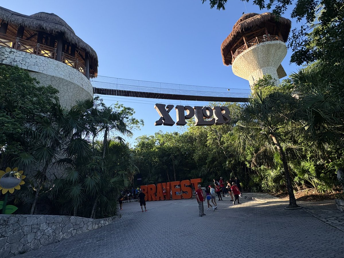 TwittPlaya's tweet photo. Desde mañanita 🏃🏻🏃🏻♀️
#XplorBravestRace #ElOrigen
#BetheBravest @BravestRace https://t.co/8tHwG3f8RI