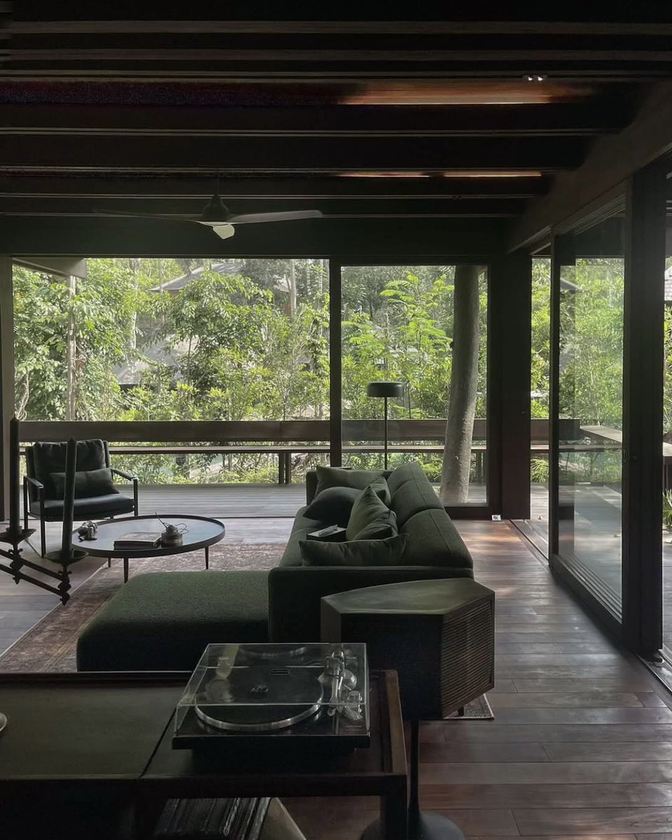 dwiyuliann's tweet photo. A private tropical villa in Bali, featuring elegant design and soothing natural surroundings https://t.co/qBF9kOcr7l
