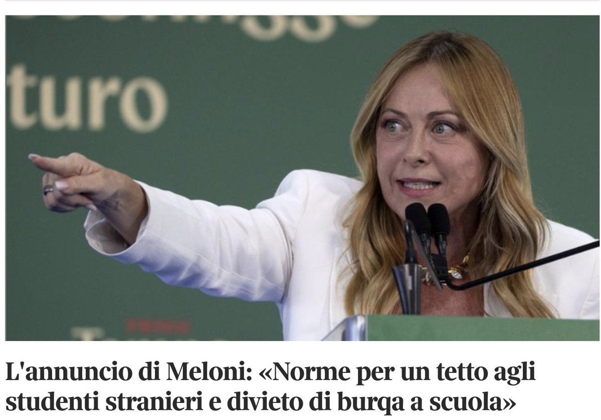 stebaraz's tweet photo. Ci sono parecchi "studenti stranieri", nati qui e a cui lei e i suoi accoliti negano in ogni modo la cittadinaza, che parlano e scrivono l'Italiano meglio di certi suoi Ministri e pure di certi suoi compagni di partito.

Sei disperata @GiorgiaMeloni, e fai bene. https://t.co/zniPgXUyg0