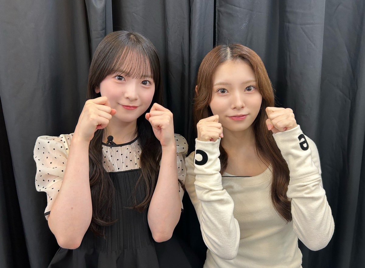 sakunagi__'s tweet photo. うるみんがおでこ出してるーー！！！
めっちゃ似合ってて可愛い~🥰
ゆうなちゃんも可愛いねぇ🥰
#鈴木佑捺 #森平麗心 https://t.co/vTQtBoxKqM
