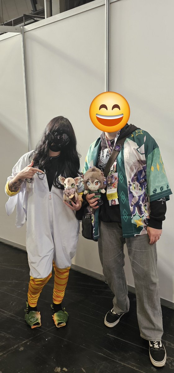 slick2160's tweet photo. Had the most amazing time at VeXpo, met hell of a lot of people and met 2 of the most wonderful people I could ever hope to have met @KumiVT &amp; @Arar_VT Thanks to everyone that made this trip so amazing. Personal Tanks to Kumi, meeting you has been a big highlight of the year 🩷 https://t.co/Ysv3dKUMio