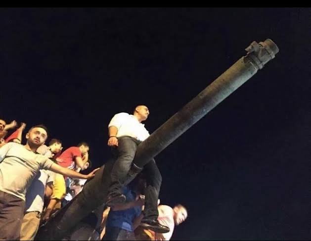 Aslan1264872's tweet photo. Mekke ittifakı Sudi Arabistan'a asker göndermek meclisten geçmesi gerekiyor mus savaş derken ne kadar mal varmış ülkede öğrenmiş olduk 
İzleyin bu Tasmalı itleri
İcimizdeki siyonist İranlılar kuduruyosa doğru yoldayız 
Savaş çıkarsa 100 yıllık maskeliler sonunuz yaklasiyo demektr https://t.co/9yNL1lApM8