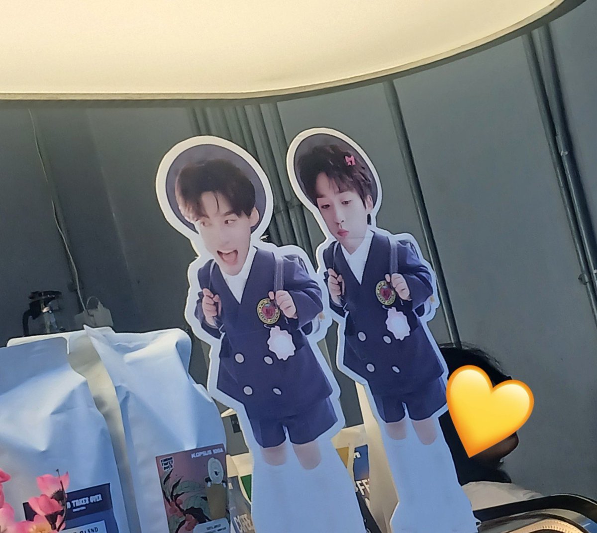 chertacil's tweet photo. GEMES BANGET DESAIN NYAA😻💛, Thankyou for the event
@leipeng_99_TZ
@ay_chimchim13
@TianZiyuEvent
@Wchan41375 

#TianXuningLEDinJKT #Tianxuning https://t.co/Kq0mmFWbmc