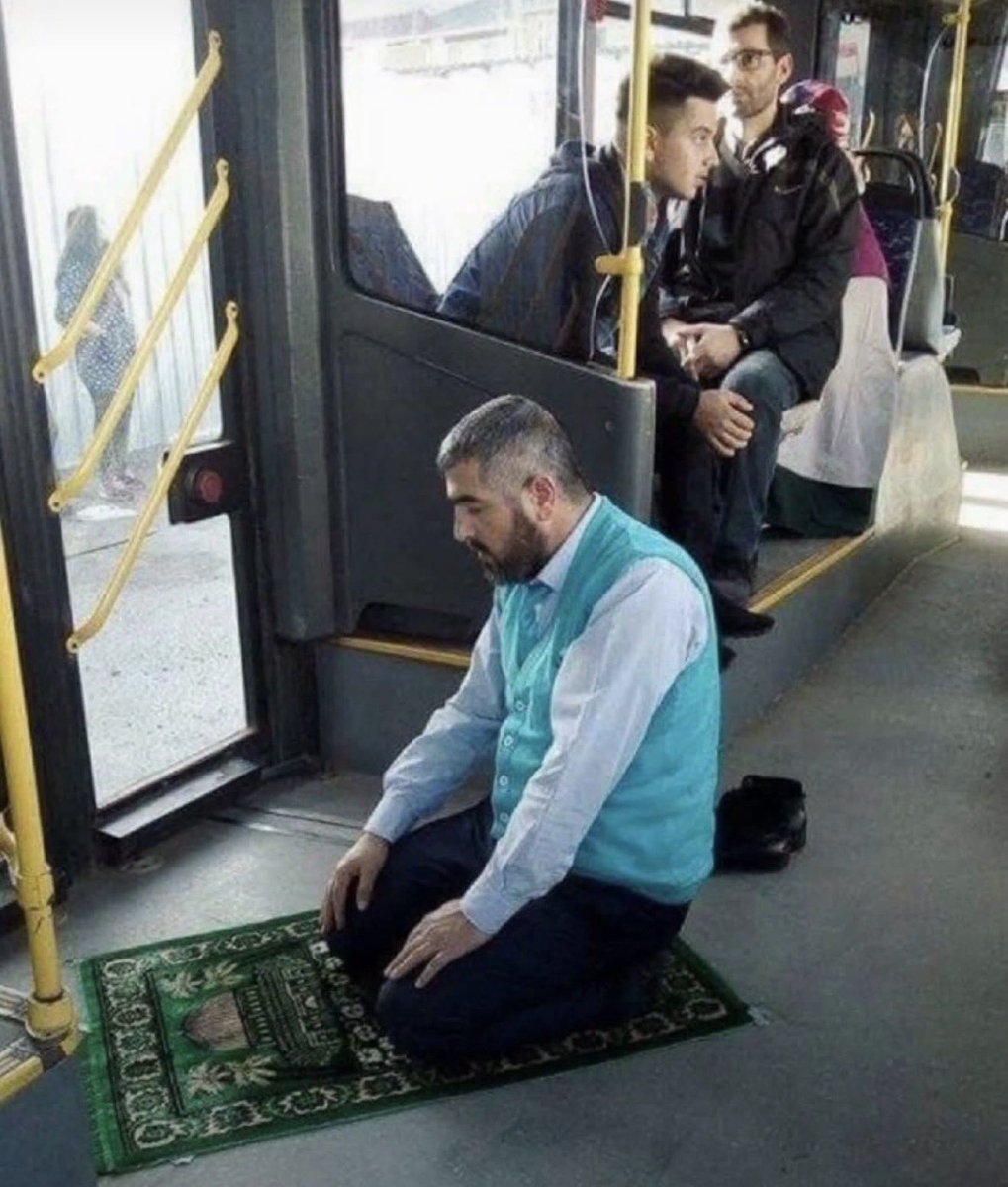 atensnut's tweet photo. This is NOT assimilation.  This is a demonstration of power by an invader.  😡😡 https://t.co/j4bWGtMimc