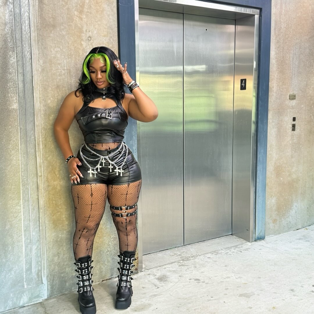 chelsieethan's tweet photo. 💚🐍 https://t.co/pctYJNTyqK