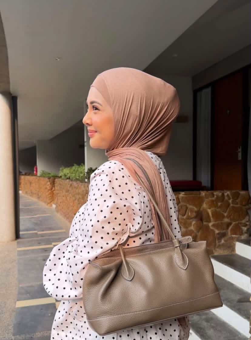 Bananaidnnn's tweet photo. Kesha Ratuliu aja sampek kecintaan sama brand satu ini.
Pemburu ROUUN aku bisikin yaa kalau sekarang lagi restock 🤫 https://t.co/s2mqsrLGlD
