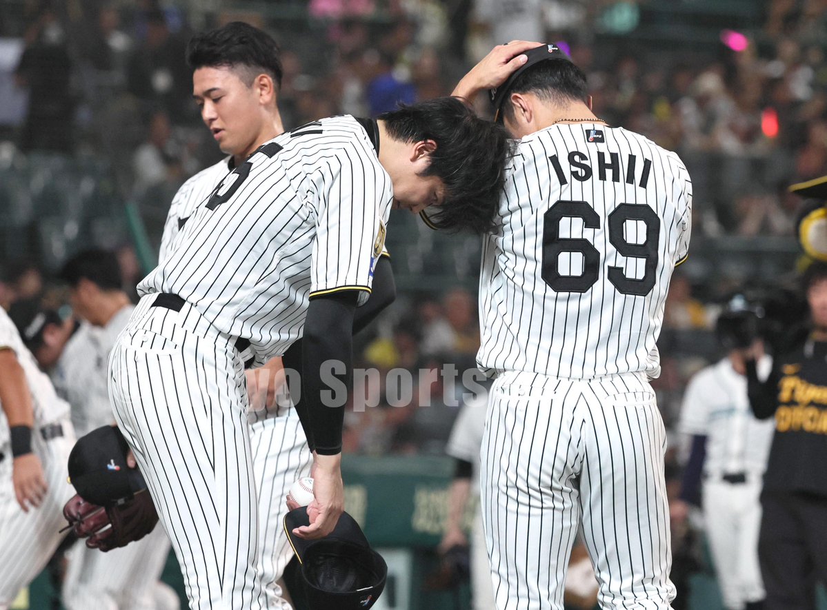 tospophoto's tweet photo. 【プロ野球】2026年9月20日
阪神ｘDeNA　

今日のヒーロー
#才木浩人 #元山飛優　

#タイガース #Tigers #阪神タイガース #東スポ https://t.co/BuCgYMQSku