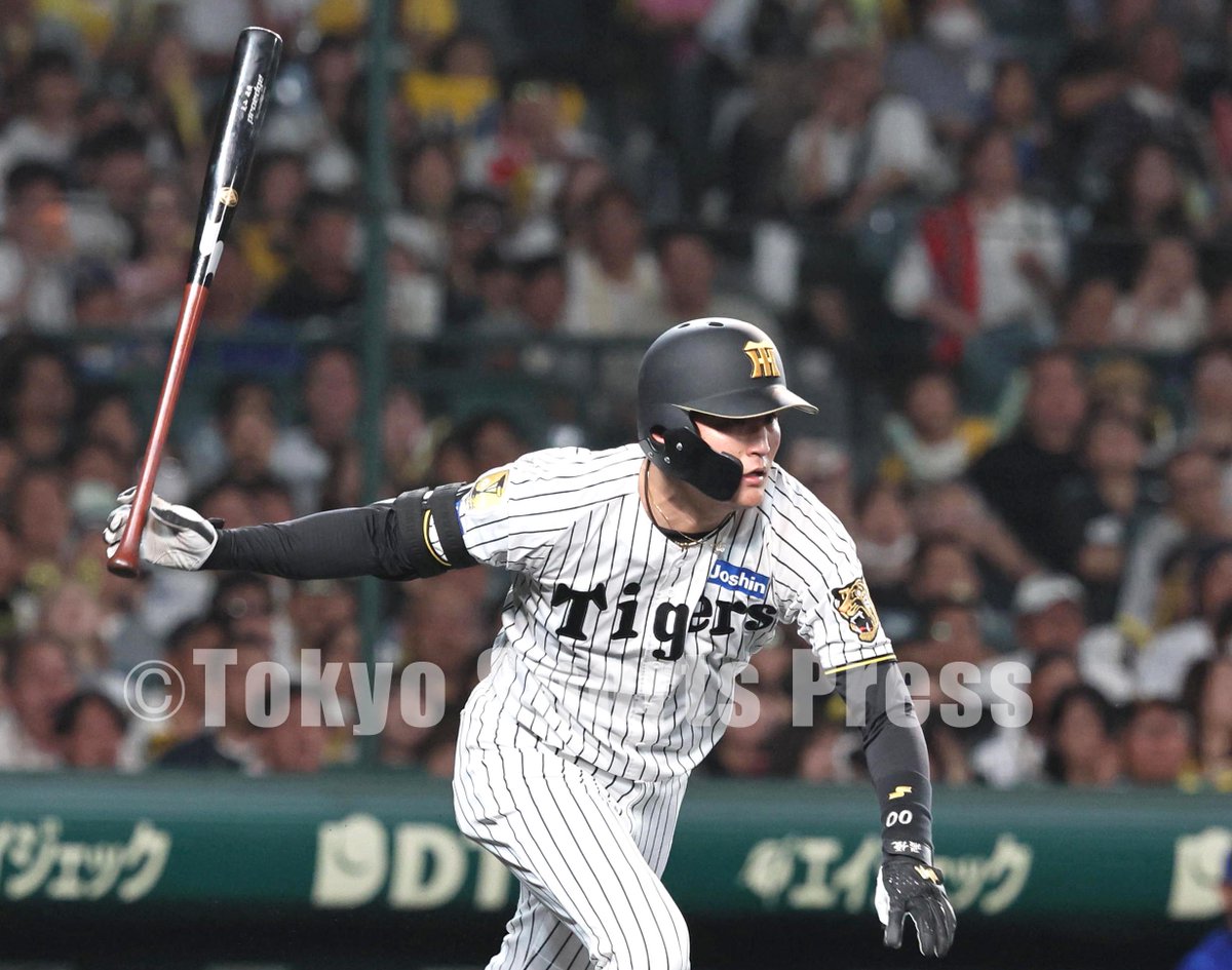 tospophoto's tweet photo. 【プロ野球】2026年9月20日
阪神ｘDeNA　

今日のヒーロー
#才木浩人 #元山飛優　

#タイガース #Tigers #阪神タイガース #東スポ https://t.co/BuCgYMQSku