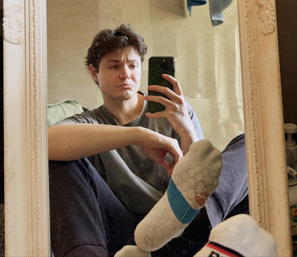 JordanLT07's tweet photo. Socke kaputt :( https://t.co/KfT2kmhgHb