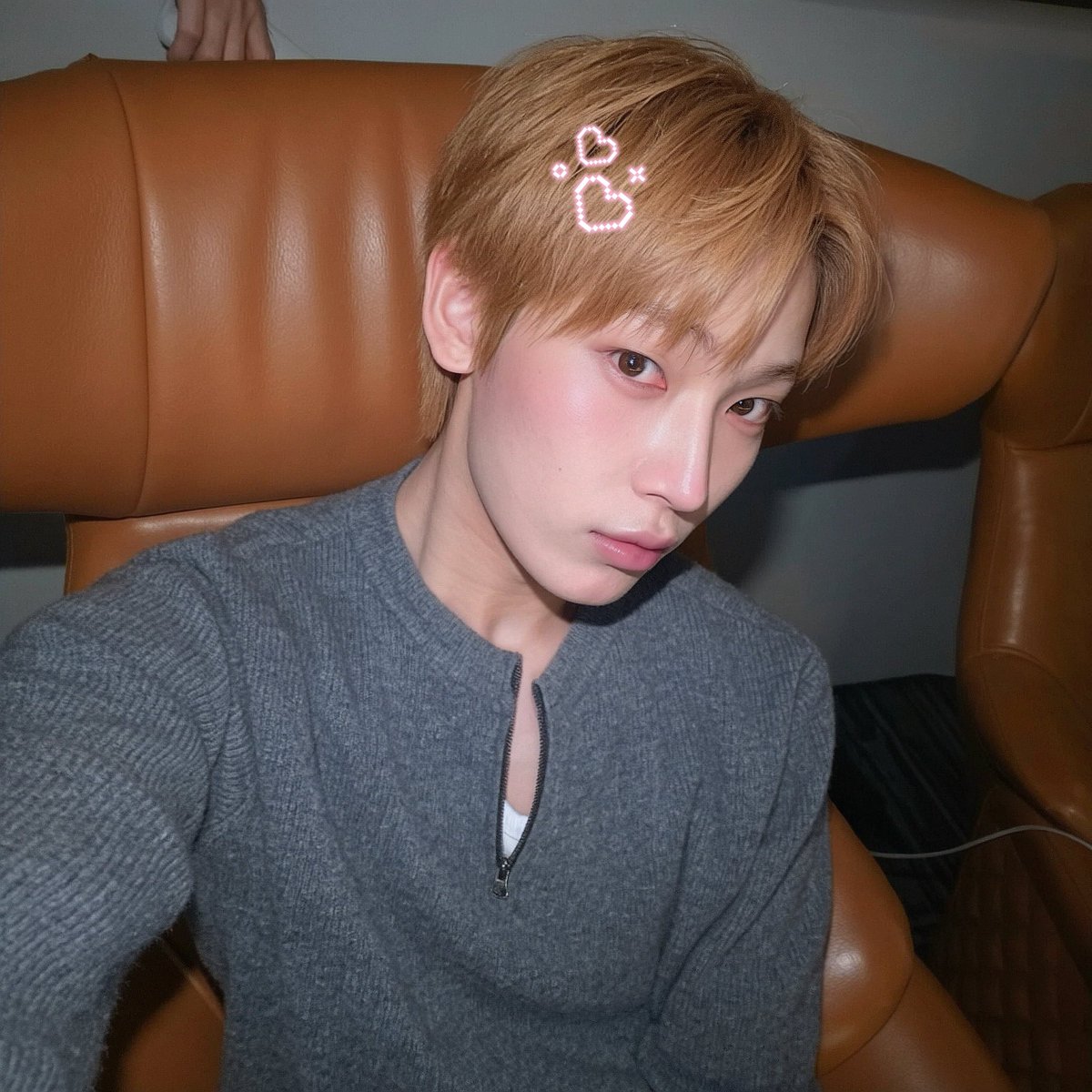 sunooyaaa2003's tweet photo. ·   
   ˚  .   
 . ♡   　　
 +　　  　
　   . 
　　　  ˚ +
　  ·  ˚ ♡ https://t.co/BFv8cz5XL9