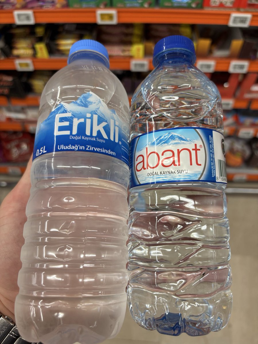 halkaarzozel's tweet photo. soldaki 24 TL, sağdaki 6 TL

İkiside su neden bu kadar fark var❓ https://t.co/Mwrb4fwo69
