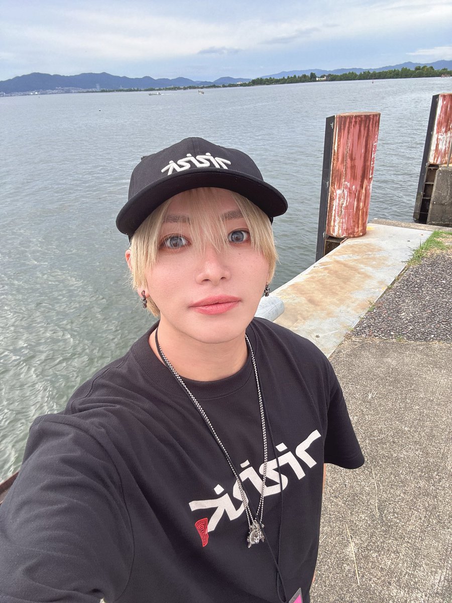 jitan1182bass's tweet photo. 本日は
「FEST.INAZUMA 2026」Day2
TNNKでベースを弾かせていただきました！
ま‼️じ‼️で‼️ハンパじゃない熱量でブチ上がりました‼️楽しすぎました‼️イナズマ最高‼️😭ありがとうございました⚡️⚡️

#西川貴教 #TNNK #フェストイナズマ https://t.co/QfpIPCsscG