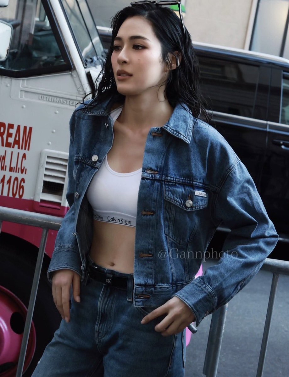 00KTKwong's tweet photo. @GuySeatar so slay
#Linglingkwong‌xCalvinklein 
#CalvinKlein #CalvinKleinSS27
#Linglingkwong https://t.co/DbiH8aVD7h