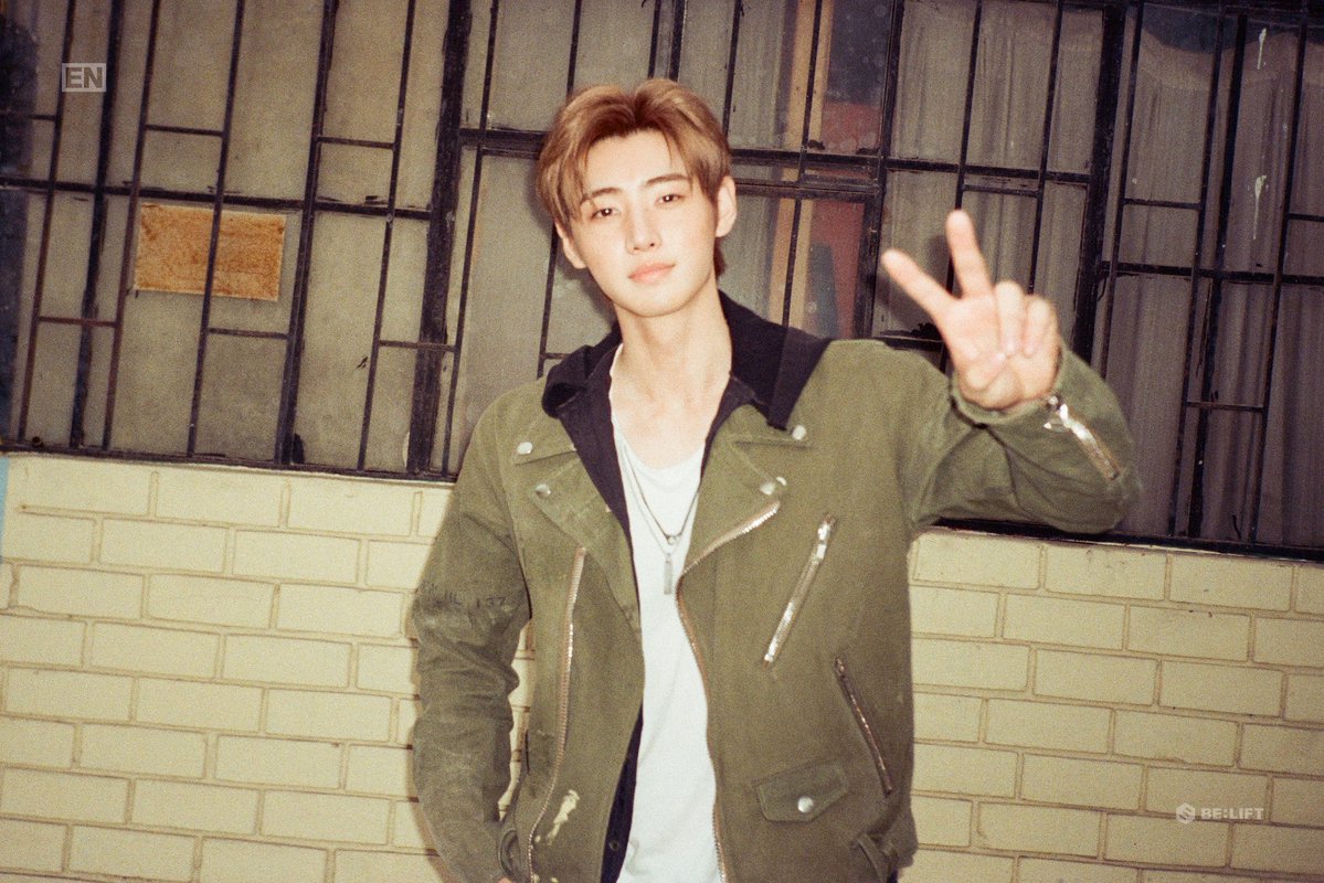 luciferhoonn's tweet photo. yall didnt appreciate blondehoon enough fml https://t.co/lEg5wDDAW4