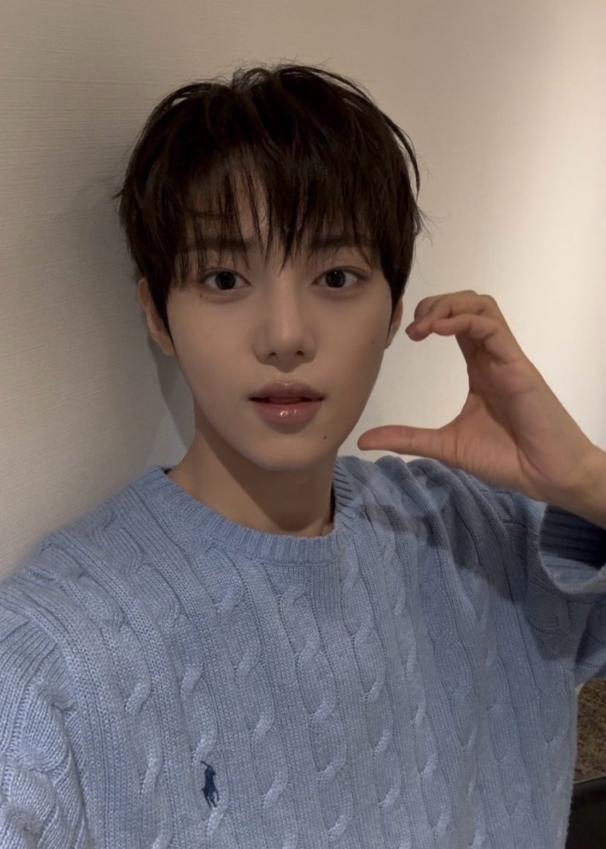 0l03z5's tweet photo. 아  졸라 귀여워…🫳🏼🫳🏼 https://t.co/quodtYE5DL