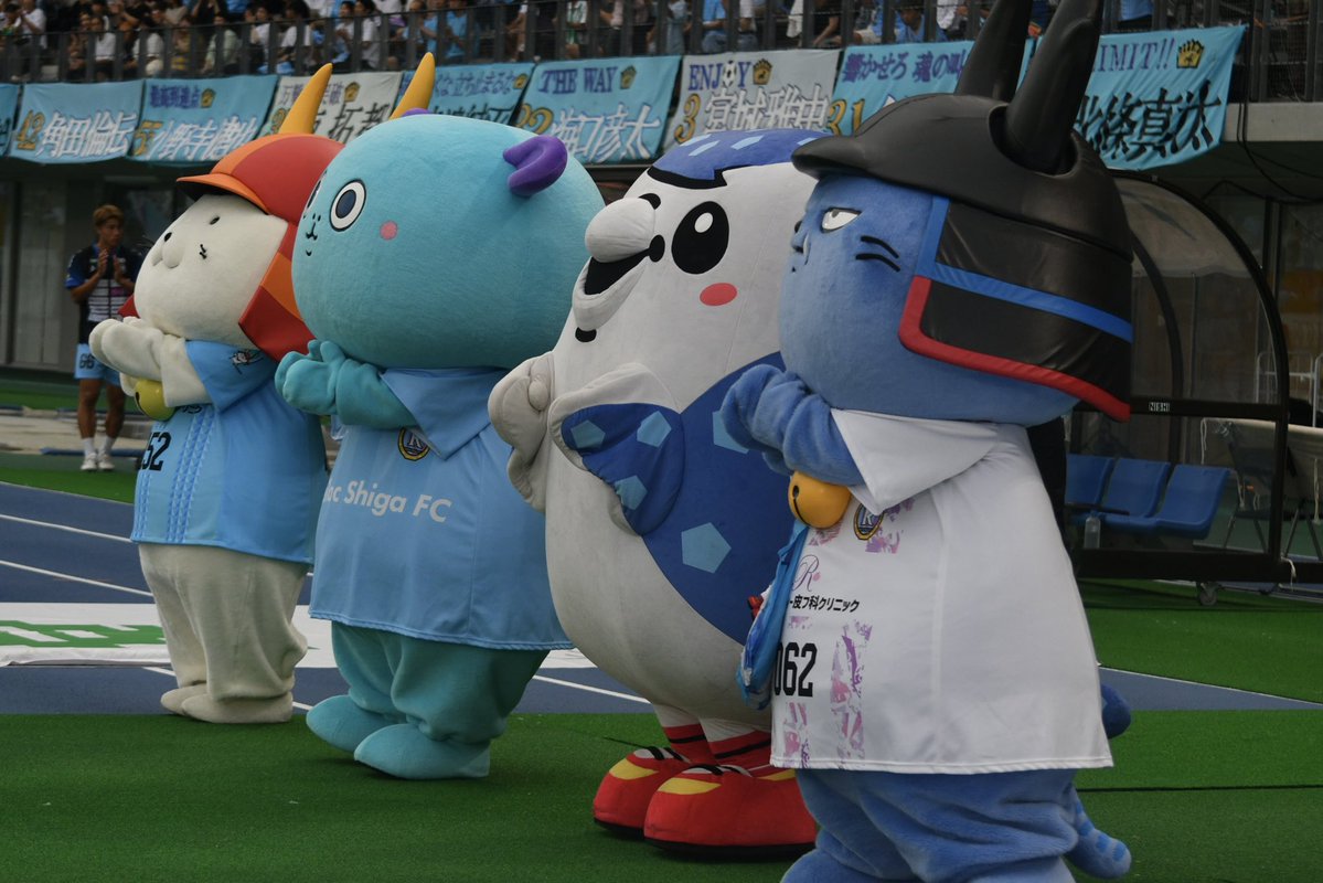jinbe_nho's tweet photo. 滋賀にいけて､う〜ましゃん､ひこにゃんしゃん､わるにゃんこ将軍しゃんとおともだちになれて､とってもたのしかったにょ🥰🩵ありがにょ❣️

しあいはまけちゃったけど､すぐにつぎのしあいがやってくるにょ｡まえむくにょ｡沖縄かえってじゅんびだにょ🏊‍♂️🔥

 #FC琉球 #ジンベーニョ
 #レイラック滋賀 https://t.co/qxrp0JPmuA