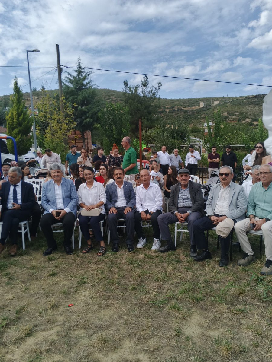 MetinErgun48's tweet photo. Kavaklıdere ilçe başkanımız Mustafa Siner, kadın politikaları başkanınız Heyal Şahbaz ve yönetim kurulu üyelerimizle birlikte,
Kavaklıdere Menteşe’de Şentürk ve Yıldız ailelerinin evlatları Berra ve Efe’nin nişanına katılarak yüzüklerini taktık.

İYİ Parti olarak Berra ve Efe’ye ömür boyu mutluluklar dileriz.