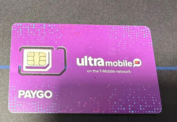 niaoshu's tweet photo. 我的第一张美国电话卡：Ultra Mobile PayGo （美国紫卡），有实体卡，还支持esim。

也可以是你的第一张美国电话卡。

每个月3美元

注册重要的账户，比如美国银行、券商啊，别用saily esim，不稳，你怎么可能放心，

一定要有一张真正稳的美国实体手机卡，最好还支持esim. https://t.co/BhattXoNT0
