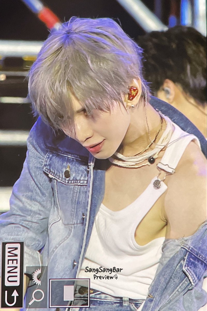 ivyeosangs's tweet photo. no sé quien es yeosang no lo conozco. https://t.co/89v1aS5m3Y