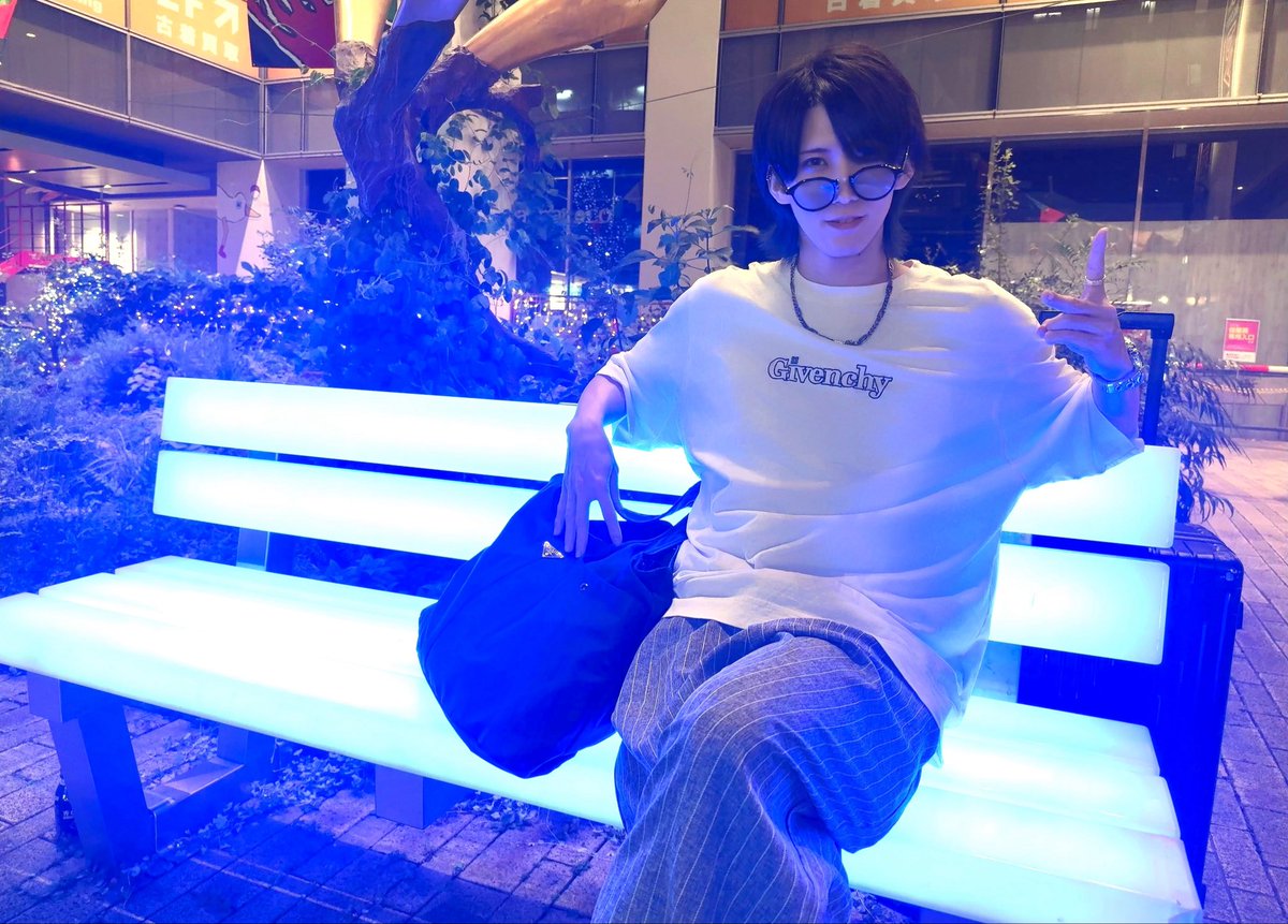 marinboy_23's tweet photo. ニコこれ大阪ありがとでした👏✨
横空いてるけどどう？誰も座らんならさくぱんが座るってよ https://t.co/ib0EDv7o9p