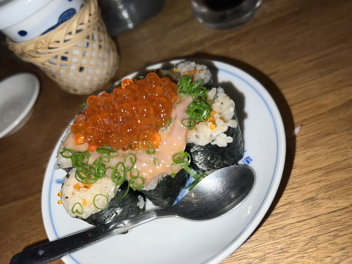 dantyo_Ln's tweet photo. 飲みいく前に日高屋行くのデブすぎて草
しかもまだ食べ足りないから帰ってから晩酌するのやばい
2日ぶりの飯美味すぎる。 https://t.co/OcYGeCcYHq