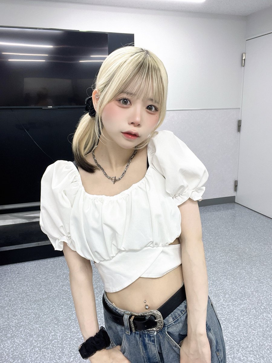 mikuru_colorful's tweet photo. へそピフェチへ https://t.co/KNxPOIgXmH