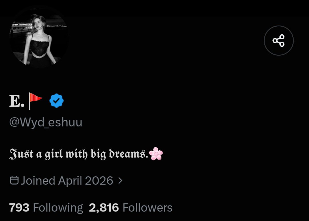 Pompaster's tweet photo. @MyNameIsTaxAlt @Wyd_eshuu I think this account made my a bicth, not a boy https://t.co/hLxNVGI3Ir