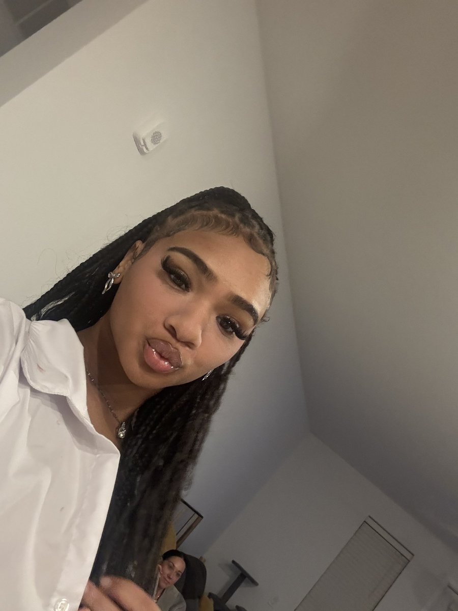 kaprireneee's tweet photo. https://t.co/G8UMgtRuKq