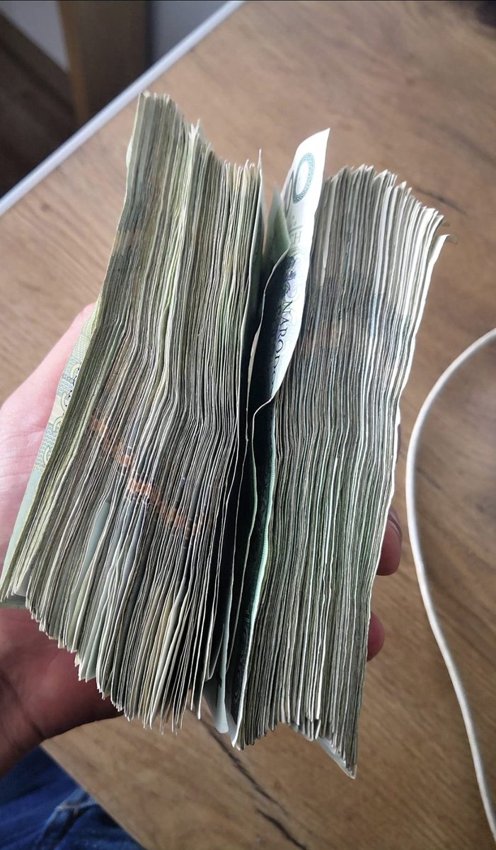 Mieron242085's tweet photo. @stripy1337 @deZeZed A, i wybacz psie że tak krótko
Ale lecę do wpłatomatu z gotówką
Jak wrócisz ze zmiany to zrób to
Przypierdol w ścianę główką
Się zrymowało Jebana Pało
🤣🤣 https://t.co/ZCdNUdKpEI