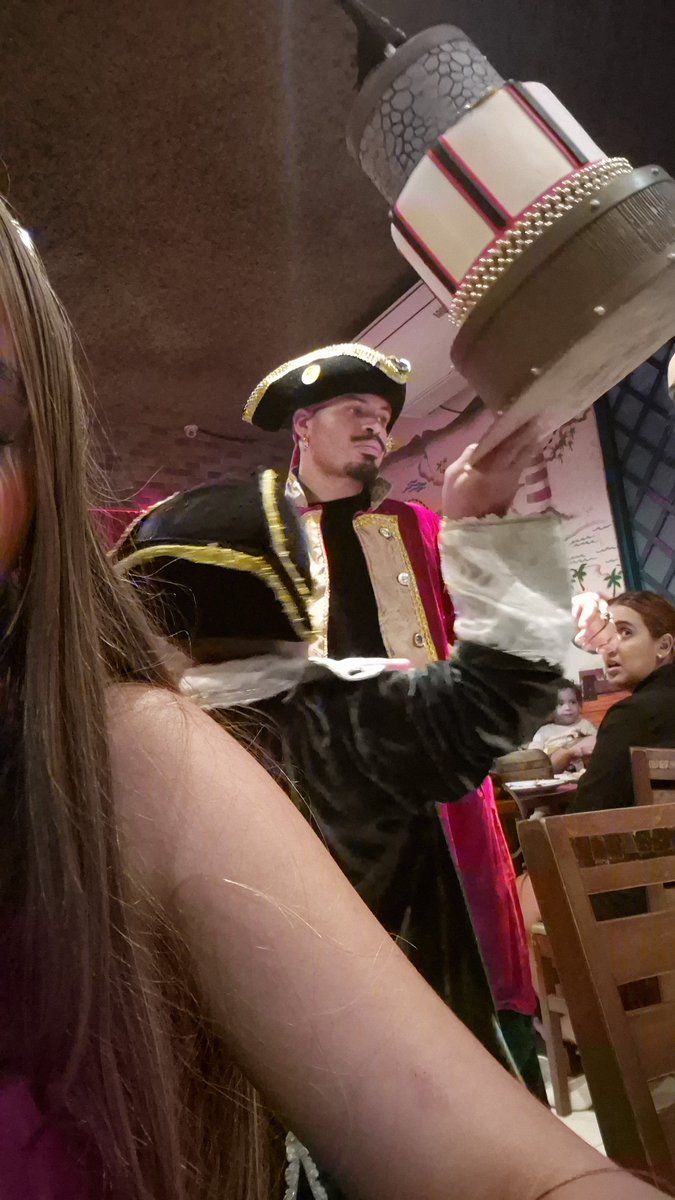 honeeymooonr's tweet photo. @stvinkat SOU RECIFENSE DE NASCIMENTO E CRIAÇÃO, mas atualmente morando em natal rn😭😭😭💔💔💔 mas todo ano vou ai , inclusive é parada obrigatória no restaurante dos piratas https://t.co/WWs07FY4HE
