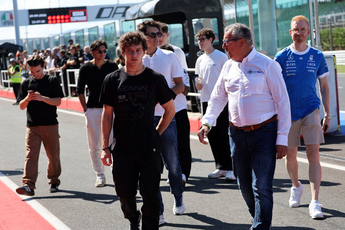 kikotonelli's tweet photo. kimi at misano world circuit for the aci racing weekend today to support akm motorsport! 💪🏻 https://t.co/52Wlm8IriT