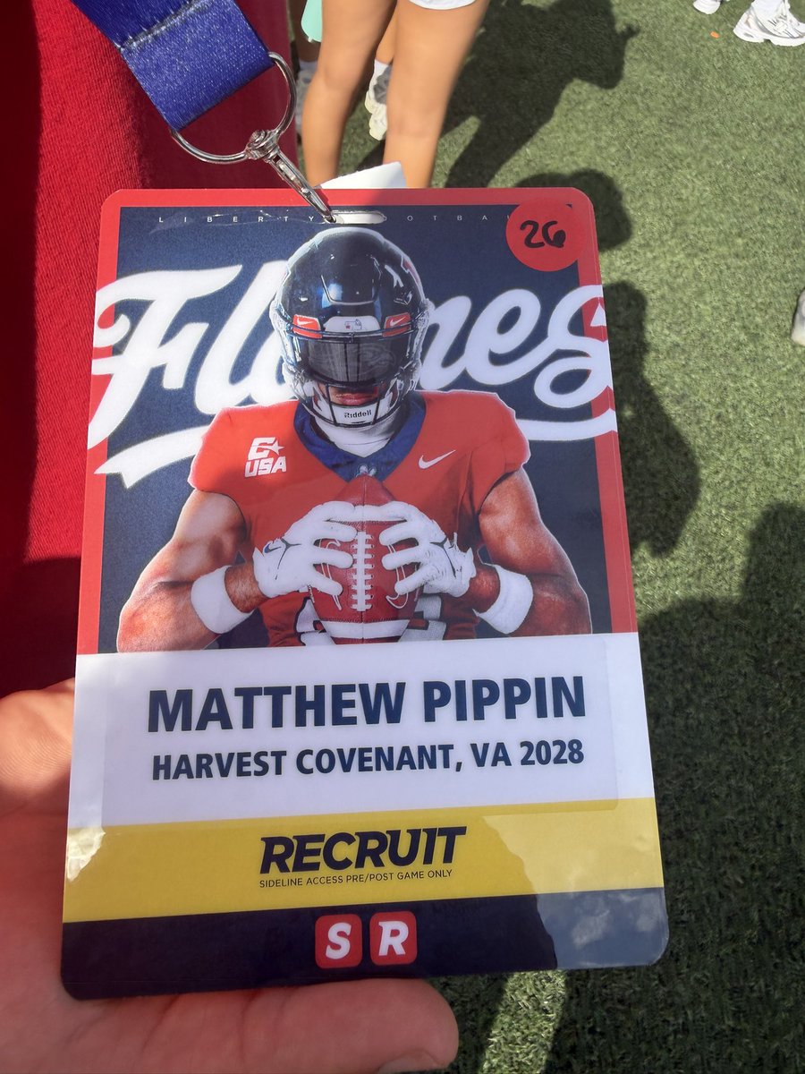 Pippin_Athlete's tweet photo. I had a great visit yesterday @LibertyFootball, especially the 35 point win! Thank you @Coach_Lewellyn and @Coach_D13 for having me out. #GoFlames|@HKA_Tanalski @moorepete18 @HKA_Baltar @harvestcovlions @CoachPippinx2 @KornblueKicking @KohlsHighlights @PrepRedzoneVA @carljfred https://t.co/pkSBGLbMmK
