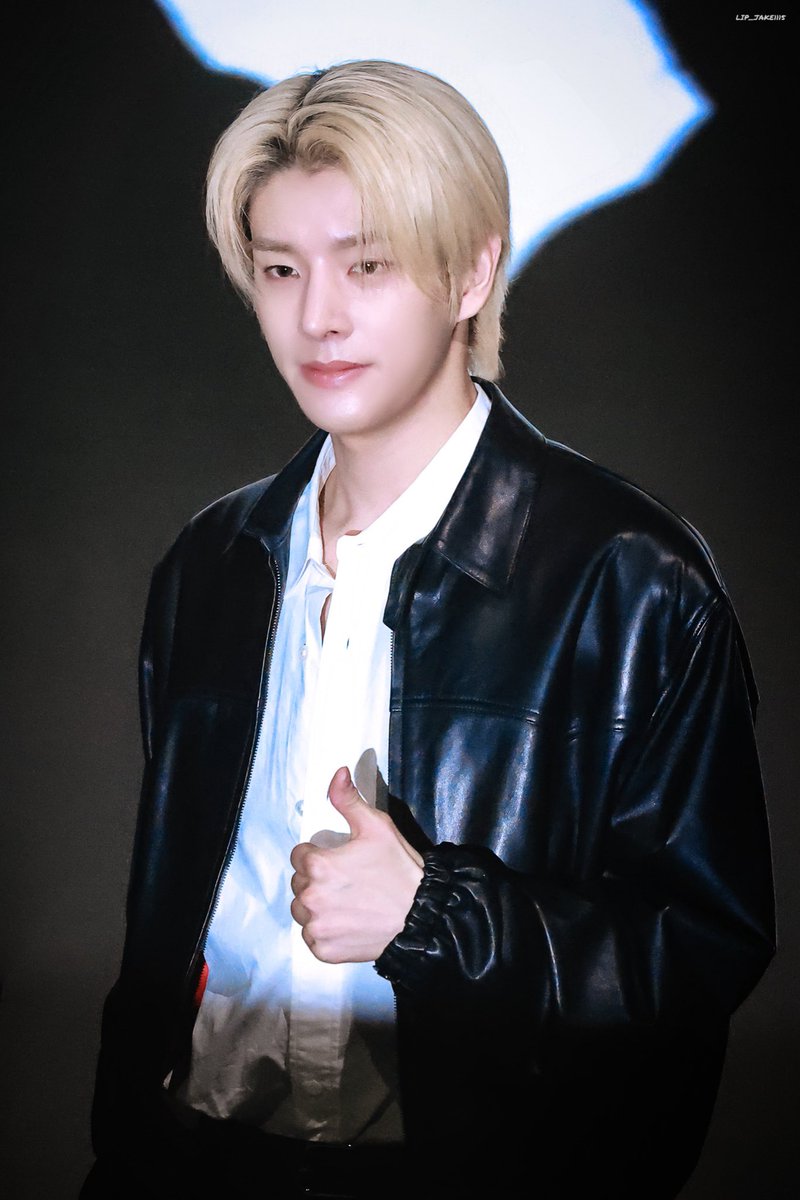 lip_jake1115's tweet photo. 260920

#엔하이픈_제이크 #엔하이픈 #JAKE #ENHYPEN #ジェイク #제이크 #심재윤 https://t.co/nYGv5lhljI