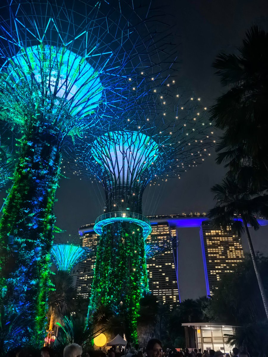 charming_moodg's tweet photo. The scenery is still so beautiful at night. https://t.co/jLzDhLWTWY