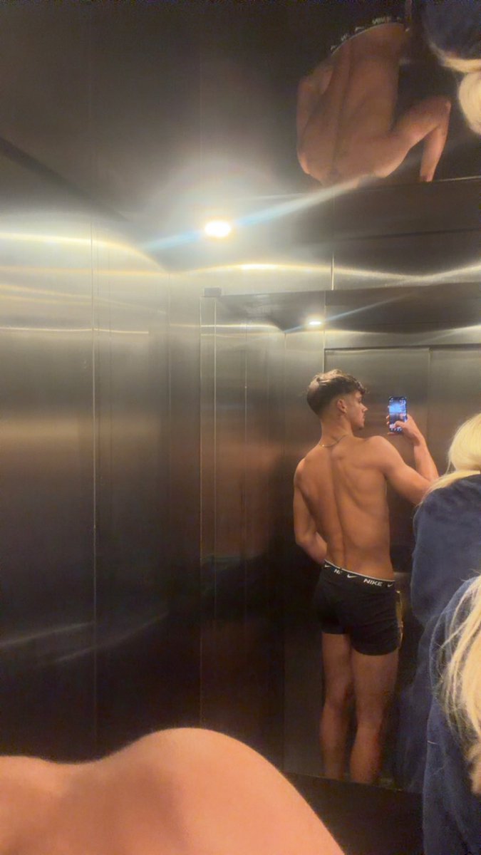 Harrywhitexx's tweet photo. R/T if you would spend 5 minutes with me in the lift 

#porn #nsfw #chav #solo #young https://t.co/f28mKIsVvc