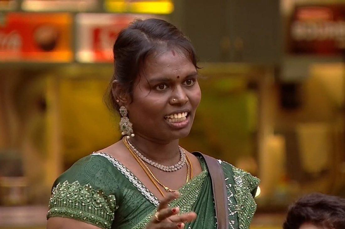 SriniMama1's tweet photo. Housemates Underestimating Muniyamma! 

- She is very clear on what she brings to weekend show &amp; gets claps from audience!

- Yesterday when Shama &amp; Vinoth babu tried to change the conversation, She spoke with a facts, eventually ended in her favor! 

#BiggBossTamil10 https://t.co/FEga6KlPVc