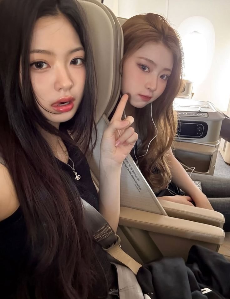 solflutter's tweet photo. haum and kya https://t.co/nHJReNFdSJ