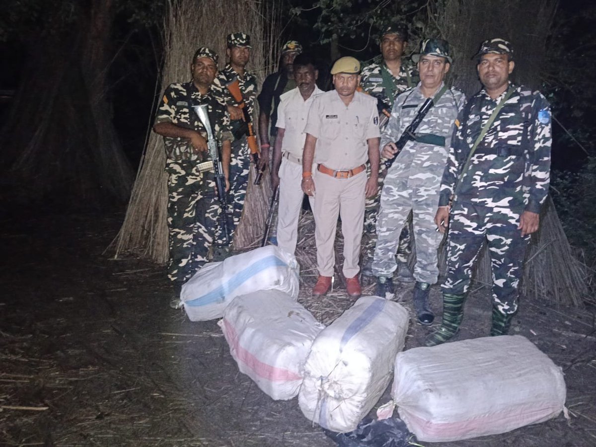 SSB_INDIA's tweet photo. Zero Tolerance Towards Narcotics
On 19.09.2026, #SSB 62nd Bn, Bhinga, seized approx. 06 kg of suspected #Charas in Shravasti, #UttarPradesh.
On 20.09.2026, #SSB 56th Bn, Bathnaha, in a joint operation with @bihar_police, seized approx. 118 kg of suspected #Ganja during a special naka in Araria, #Bihar.
#SSB remains committed to curbing trans-border crimes and safeguarding the challenging open borders through vigilance, professionalism and inter-agency coordination.
#SSBIndia #AntiNarcotics #BorderSecurity 
#DrugsFreeBharat 
#NationFirst 
@PIBHomeAffairs 
@PIB_India 
@62BnSSB_INDIA
@56BnSSB_INDIA