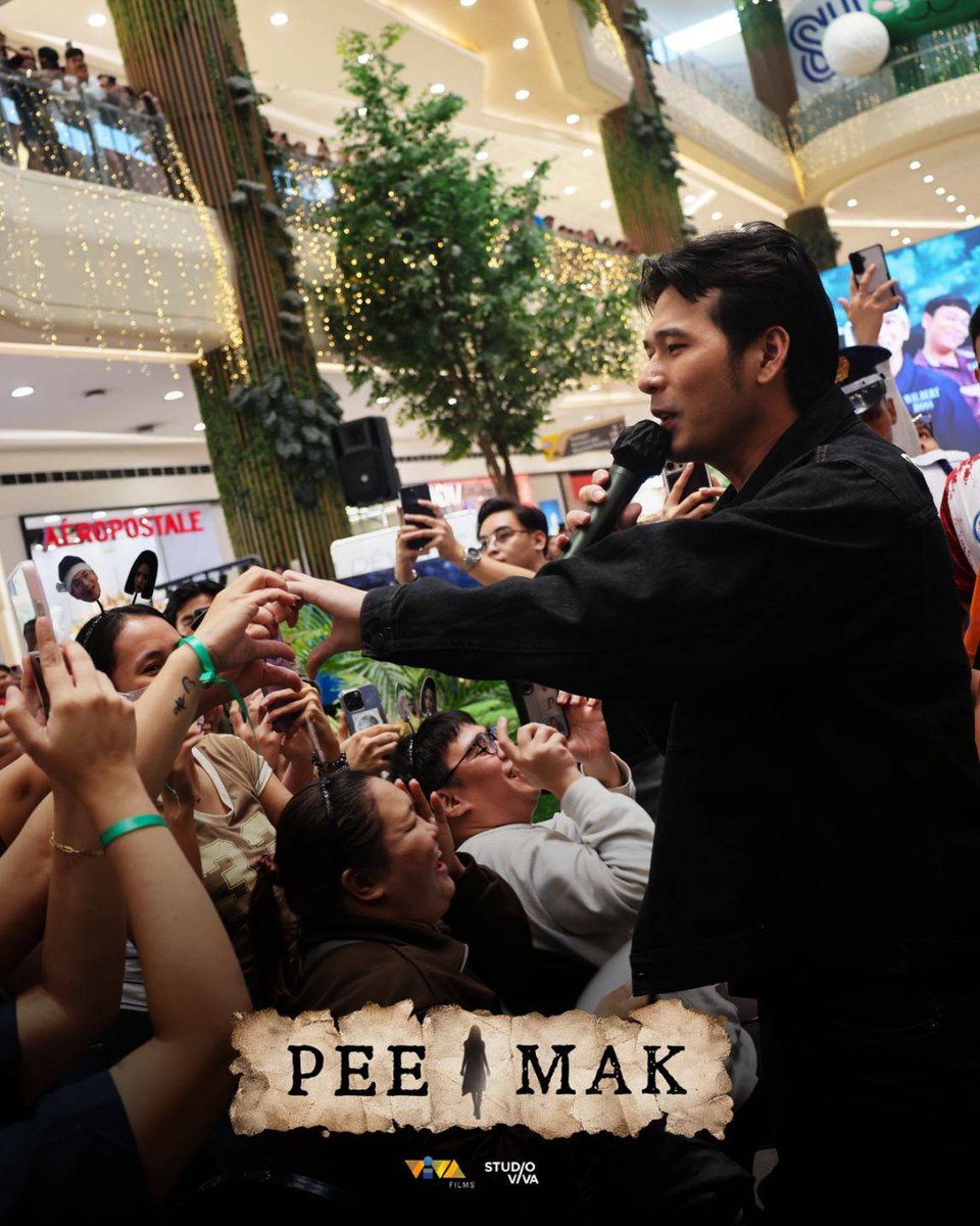 VIVA_Films's tweet photo. LOOK: WILBERT ROSS at the Pee Mak Mall Tour, #PeeMakAngPaglibot, at SM City Sto. Tomas

Maraming salamat, SM City Sto. Tomas! 🤩 Pinuno niyo na ng sigaw at saya, niyanig niyo pa ang buong mall!

Kitakits sa susunod na mall show! 😏👉👉

#PeeMakPH https://t.co/lhfyrGqDLY
