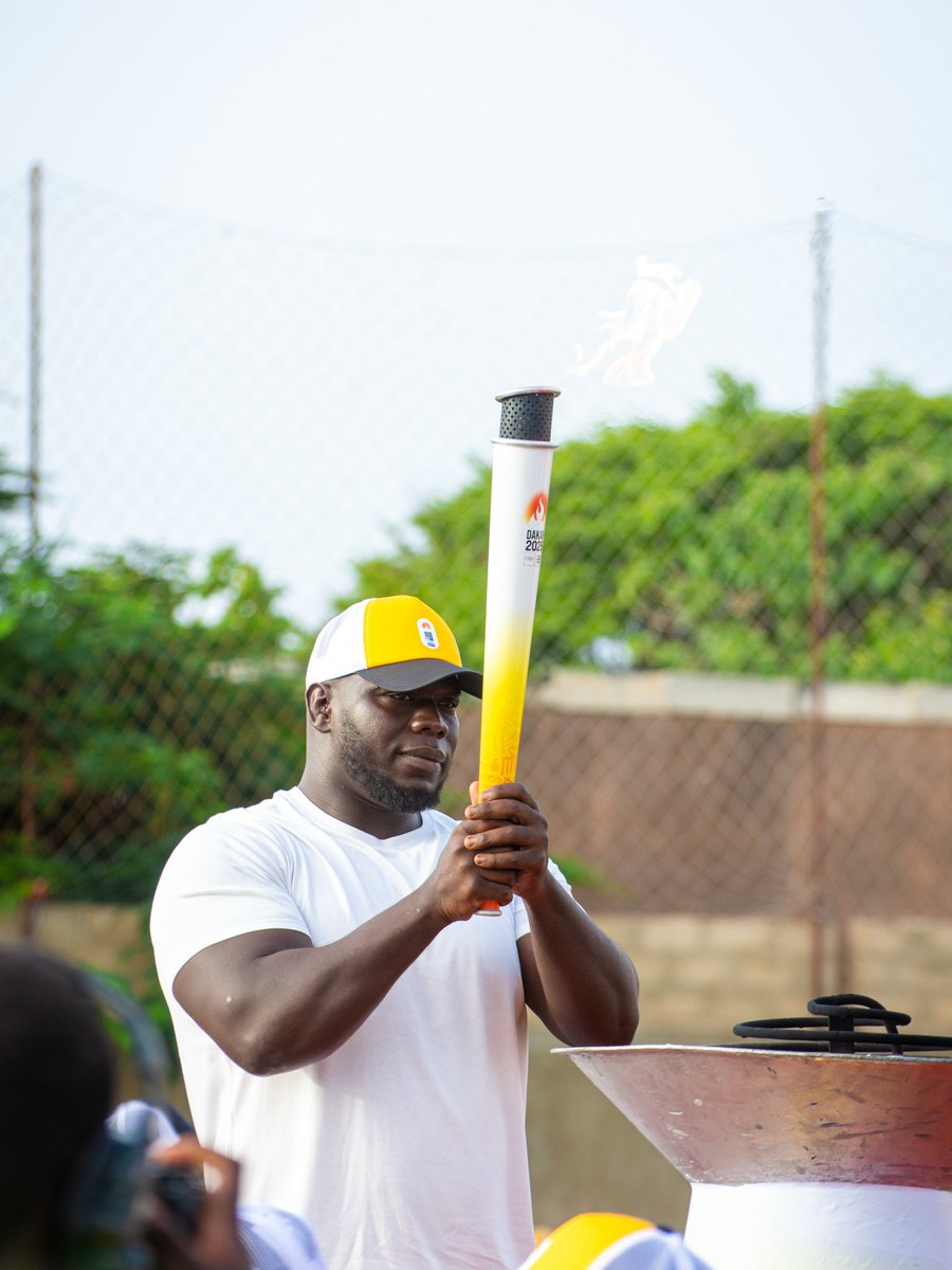 FrancLutteur's tweet photo. 🔥🇸🇳 Quel honneur d’avoir participé à cette belle campagne autour de la flamme des JOJ Dakar 2026 ! 

Une expérience unique, symbole de paix, d’unité et de jeunesse. Fier d’avoir contribué, à mon niveau, à cette page historique du sport sénégalais. 🏅🔥

#Dakar2026 #JOJDakar2026 https://t.co/0OeFJ5RKMl