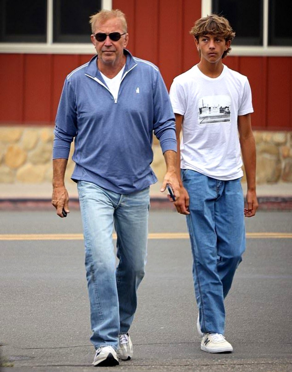 KevinCostndgew's tweet photo. Son growing up so strong.  Like father, like son  two cool guys, one unbreakable bond. ❤️👊 https://t.co/CjsL81XgFz