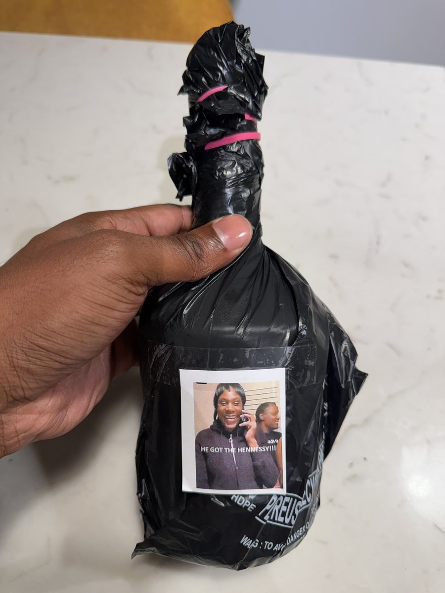 spenbae's tweet photo. I was at a kickback yesterday and forgot to grab a bottle so I UberEats’d one. The address was to my home and not the kickback and I couldn’t change it. My concierge was nice enough grab it for me. I picked the bottle up when I got home and it had this on it. lol I love her https://t.co/GmCCCV3gOp