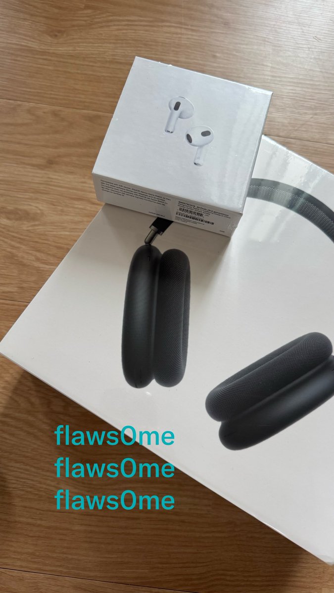 000_np's tweet photo. ส่งต่อ ทั้งคู่ พึ่งซื้อมาใหม่ทั้งคู่💌🤌🏼
**จะอัพรุ่น
🩵airpods 3
1800 ใหม่เอียม
🩵airpods max 1
5700 ใหม่เหมือนกันไม่มีรอย
อุปกรณ์ครบทุกอย่าง ประกันเหลือ
ราคาต่อรองได้ วิดิโอคอลดูของได้ 
#ส่งต่อหูฟัง #ส่งต่อairpods #ขายairpods #ส่งต่อแอร์พอต #หูฟังไอโฟน #หูฟังมือสอง #airpods https://t.co/xaXvpNN3Ox
