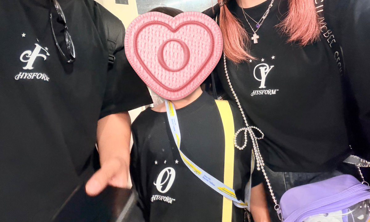 BBZ_250802's tweet photo. バリリリイベ〜!
初めて3人揃って着たけど、りゅせが「キッズも着れるんだ!!」って気づいてくれたらしくまじ感謝🙏新しいお洋服買ったり、色んなもの狙われたり、びびずな1日でした。
#BALLISTIKBOYZ
#BBZOO https://t.co/5j88xS5gu7