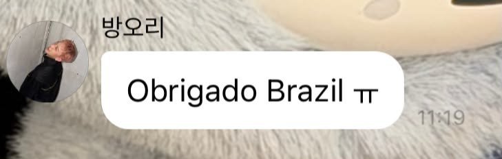 StayNation_8's tweet photo. 📝

- Bang Chan escribió en portugués brasileño: “Obrigado Brazil ㅠ”, que significa “Gracias, Brasil ㅠ”

⋆.˚✮🎸|🍓✮˚.⋆ https://t.co/tAZcSYZ9lC