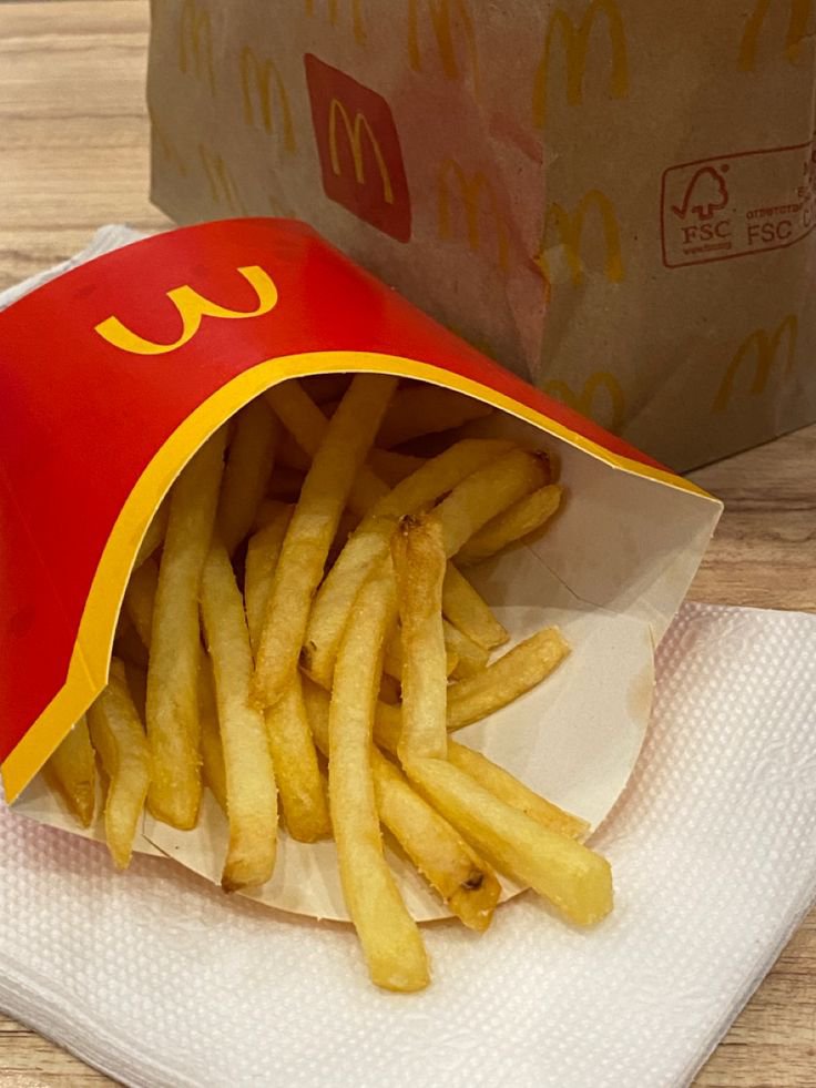 tentacl3sss's tweet photo. McDonald Fries giveaway 🔔🍟 

•1 winner of regular McDonald's Fries
•Like
•Rt
•Mbfm

Ends pagtapos midterms ni Ran https://t.co/sy8rRNIPNw