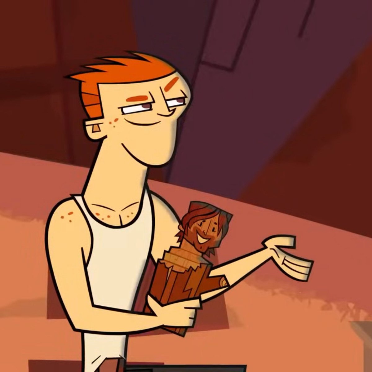 xatooncut's tweet photo. Scott must be the Picasso equivalent of the Total Drama universe because he managed to carve Chris's head in wood almost perfectly and TWICE https://t.co/xRuGrlr2TL