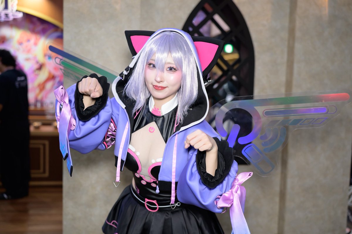yashitarou1895's tweet photo. model:雪紙キノさん（@KinoYukigami ）
location: #TGS2026 
#DMMGAMES  ブース 
day: 2026/09/17、18

ご本人はもちろんですが羽が素敵でした✨

#ドットアビス https://t.co/lHS1pQO62p